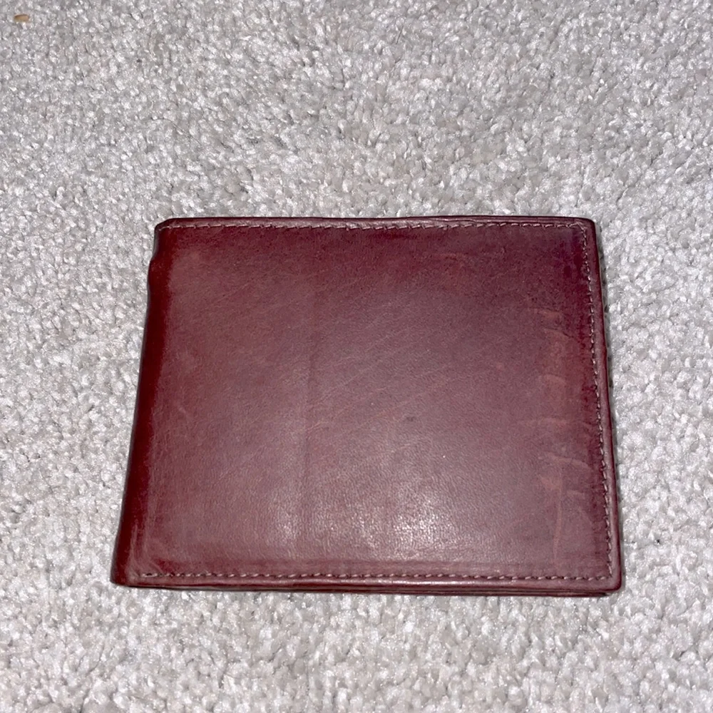 New brown leather wallet with cc slots